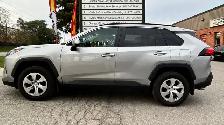 2020 Toyota RAV4 LE FWD-NO ACCIDENT-REVERSE CAMERA-LOW MILEAGE-C - Photo 8
