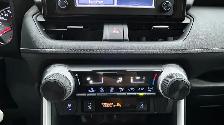 2020 Toyota RAV4 LE FWD-NO ACCIDENT-REVERSE CAMERA-LOW MILEAGE-C - Photo 19