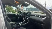 2020 Toyota RAV4 LE FWD-NO ACCIDENT-REVERSE CAMERA-LOW MILEAGE-C - Photo 25
