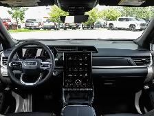 2027 GMC Terrain AWD Elevation - Photo 17