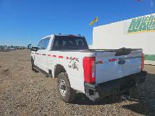 2023 Ford F-350 Super Duty - Photo 3