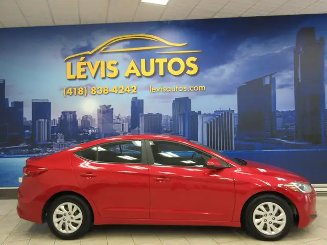 HYUNDAI ELANTRA 2017 116 600 KM AUTOMATIQUE AIR CLIMATISE BANCS