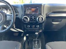 2017 Jeep WRANGLER UNLIMITED Sahara 4WD | Command Start | Revers - Photo 16