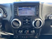 2017 Jeep WRANGLER UNLIMITED Sahara 4WD | Command Start | Revers - Photo 24