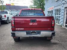 2018 GMC Sierra 1500 SLT Crew Cab 4x4 - Photo 8