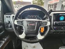 2018 GMC Sierra 1500 SLT Crew Cab 4x4 - Photo 12