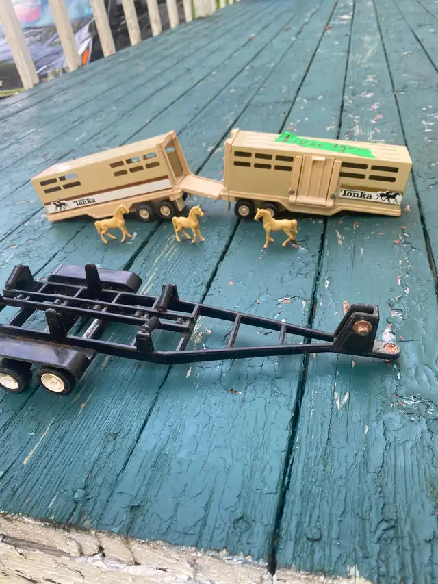 2 Rare Tonka horse trailers