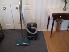 KENMORE VACUUM WITH POWERHEAD