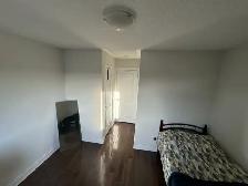 Eglinton LRT(Caledonia STN), NewHome,Parking,Young Professional - Photo 2