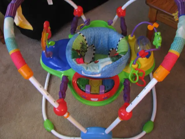 Baby EINSTEIN Activity Jumper