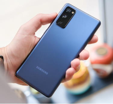 unlocked samsung S20fe Blue(128GB) $279