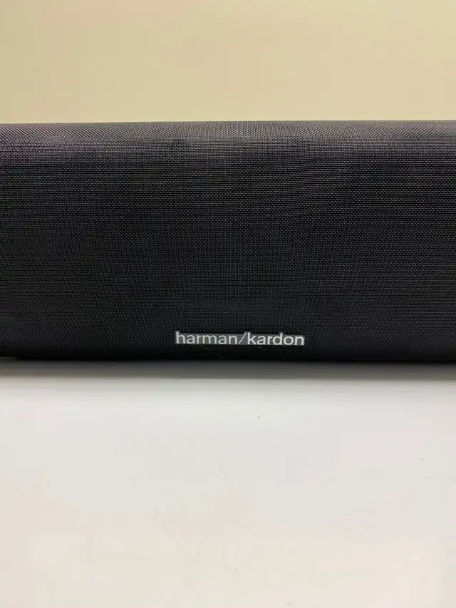 Harmon/Kardon 5 Speaker Home theatre set , Center & 4 satellite