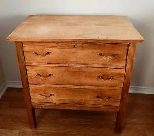 Superbe Commode 1931-1951 bois St-Lauwrence Furniture Co. $425 - Photo 5