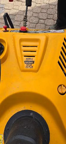 Cub Cadet 1X 22 Snow Blower - Photo 3