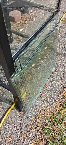 Glass Cabinet - Photo 2