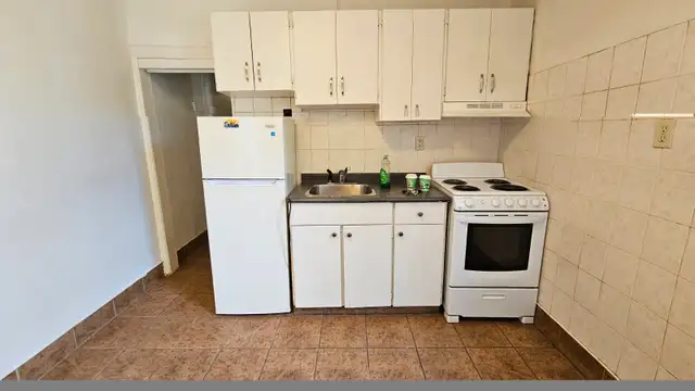 1 Bedroom Apartment in Toronto for Rent - steps from subway
