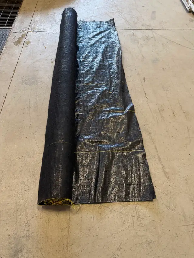 Landscaping Fabric / Weed Barrier