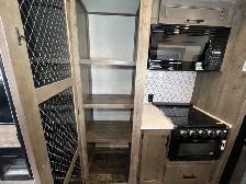 Luxury Bunkhouse Fifth Wheel - Photo 7