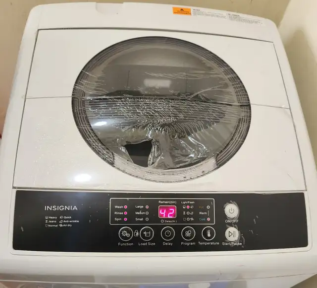 Washer Insignia 1.6 Cu. Ft. Portable Top-Load Washer - Like New
