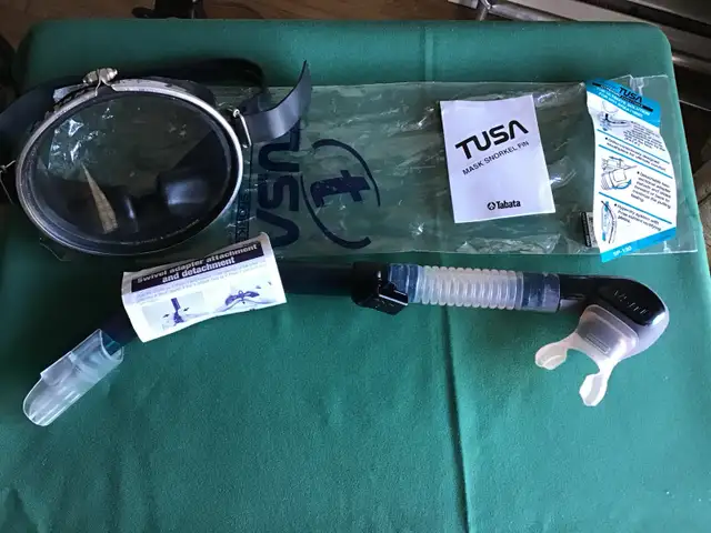 TUBA  PROFESSIONNEL    MASQUE     NEUFS