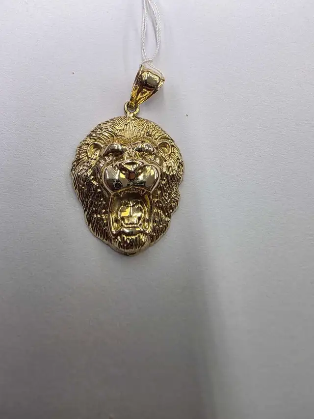 breloque en or 10k tête de lion