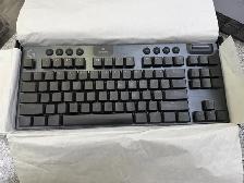 Logitech G915 X Lightspeed TKL Gaming keyboard boxed - Photo 4