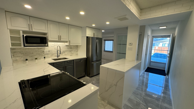 3 Bed 1.5 Bath Townhouse Condo for Rent in Sturgeon Creek
