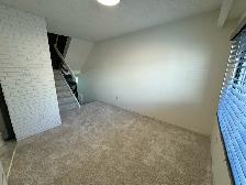 3 Bed 1.5 Bath Townhouse Condo for Rent in Sturgeon Creek - Photo 12