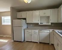 Great Townhouse in Excellent Location - Photo 2