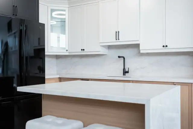 QUARTZ COUNTERTOPS
