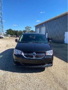 2017 Dodge Grand Caravan - Photo 2