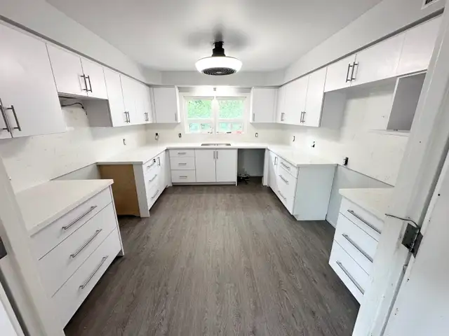 QUARTZ AND GRANITE