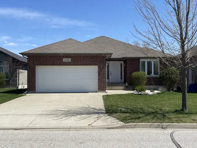 Rapids Parkway- Immaculate 5 Bedroom Home