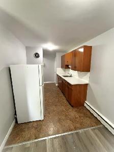 Bright 1-Bed Apartment in a Prime Location – All Inclusive! - Photo 7
