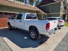 2006 Dodge Ram 3500 Mega Cab - Photo 4