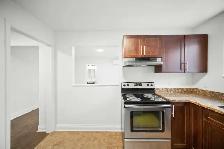 NEWLY Renovated 1 bed 1 bath apartment in East Kildonan! - Photo 2