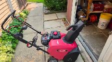 Craftsman single stage electric start or pull start snow blower. - Photo 3