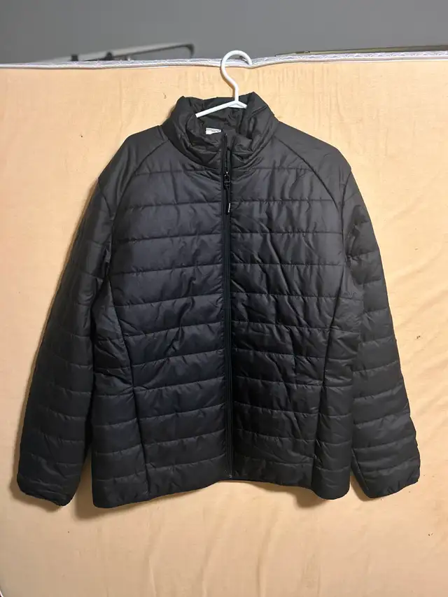 ONE NEW QUILTED BOMBER JACKET BLK.NO HOODAS PICTUREDASKING $10