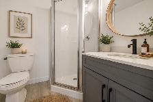 GORGEOUS 2 bed 2 bath apartment in West Broadway! - Photo 7