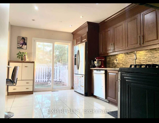 Private/Shared Room for rent in Brampton Only Males