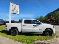2026 Ram 1500 Black Express - Photo 4