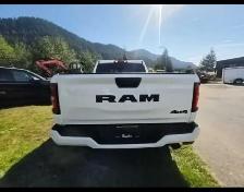 2026 Ram 1500 Black Express - Photo 5