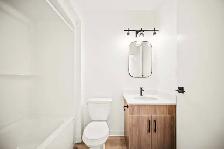 LUXURY 3 bed 2 bath Apartment in the Maples! - Photo 9