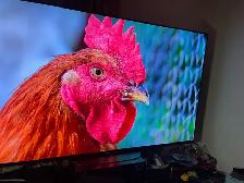LG 4K smrt tv 55 inches like new ( warranty available)