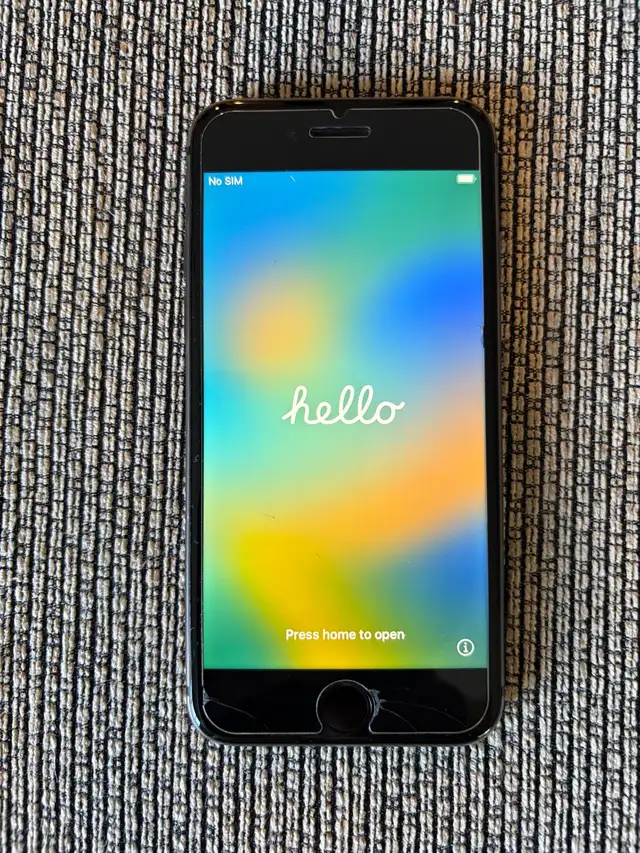 Apple I-Phone 8