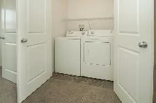 STUNNING 4 Bed 1.5 Bath Townhouse in Lorette! - Photo 5