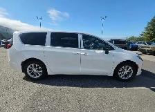 2027 Chrysler Pacifica Limited - Photo 4