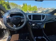2027 Chrysler Pacifica Limited - Photo 6