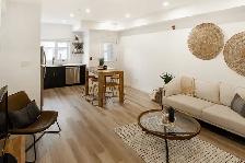 STUNNING 2 bed 1 bath Walk Up Apartment in West Broadway! - Photo 2