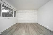NEWLY Renovated 2 Bed Duplex in East Elmwood! - Photo 10
